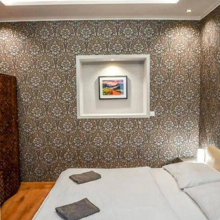 Bright & Renovated Suite, Central Downtown Area Σπίτι διακοπών *
